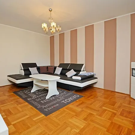 Apartment Pical *